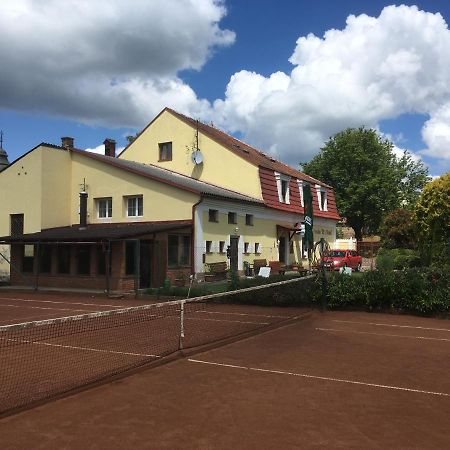 Hotel Penzion u Příhodů Jesenice  Exteriér fotografie