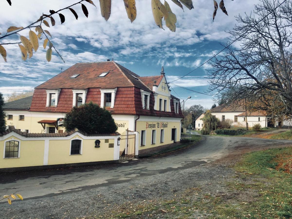 Hotel Penzion u Příhodů Jesenice  Exteriér fotografie